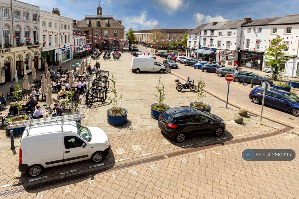 Warwick Market Square