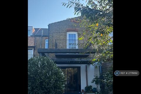 undefined, Haliburton Road, Twickenham, TW1