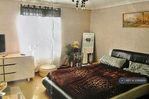 3 bedroom terraced house to rent, Police Station Road, Lowestoft, NR32