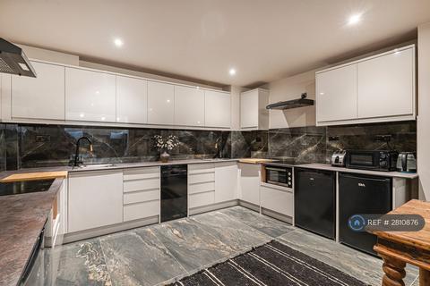 undefined, Duke Road, London, W4