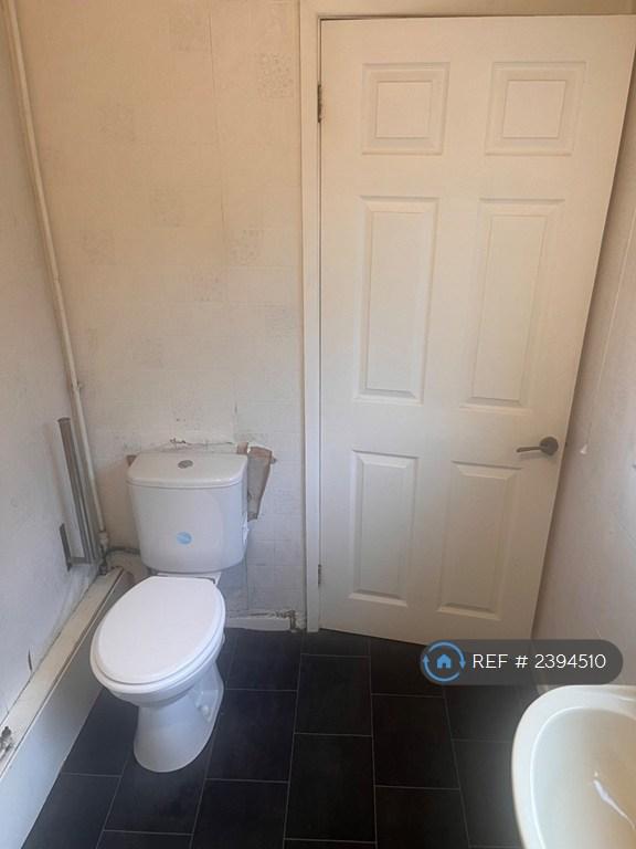 Downstairs Bathroom 2