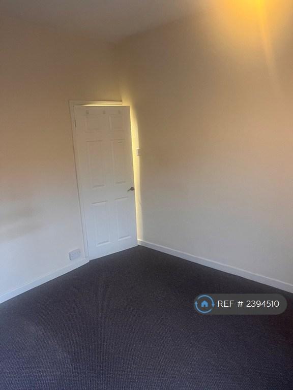 1st Bedroom 2