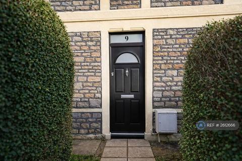 3 bedroom terraced house to rent, Grove Park Avenue, Bristol, BS4