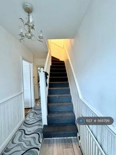 3 bedroom terraced house to rent, Albany Park Avenue, Enfield, EN3