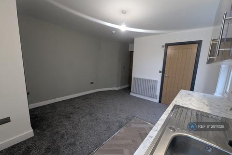Studio to rent, Church St, Newcastle, ST5