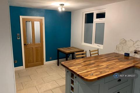2 bedroom maisonette to rent, Montem Road, London, SE23