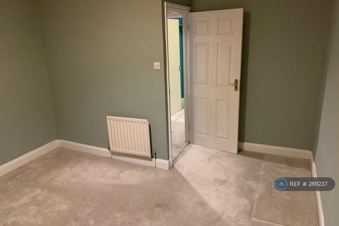 2 bedroom maisonette to rent, Montem Road, London, SE23