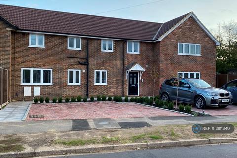 undefined, Howards Road, Woking, GU22
