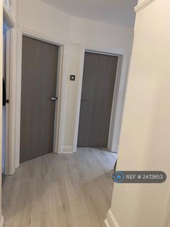 2 bedroom flat to rent, Ruskin Court, London, N21