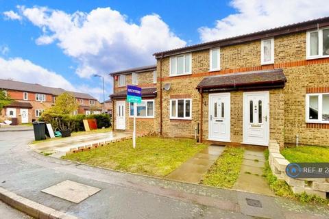3 bedroom terraced house to rent, Plowman Way, Chadwell Heath, RM8