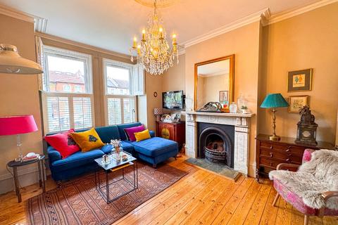 3 bedroom terraced house for sale, Balloch Road, Catford, London, SE6 1SP