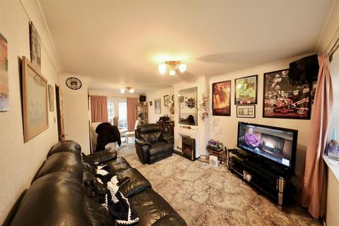 undefined, Lythe Avenue, Hull