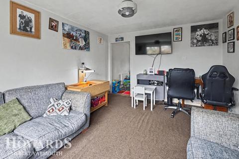 3 bedroom terraced house for sale, St Margarets Way, Fleggburgh
