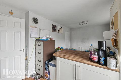 3 bedroom terraced house for sale, St Margarets Way, Fleggburgh