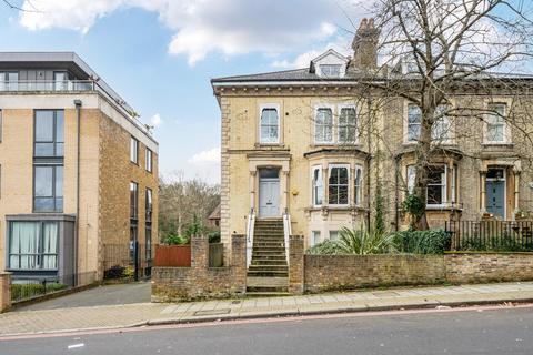 2 bedroom apartment for sale, Alton Road, London, SW15