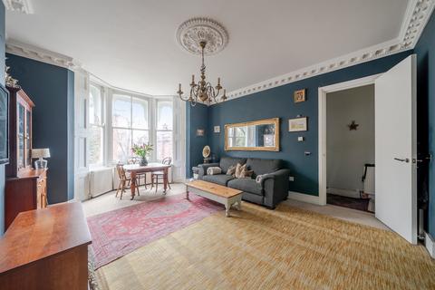 2 bedroom apartment for sale, Alton Road, London, SW15