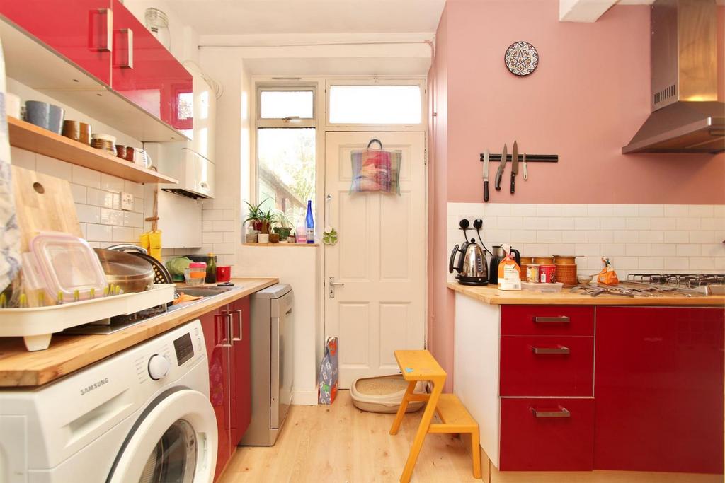 Macauley House, N16
