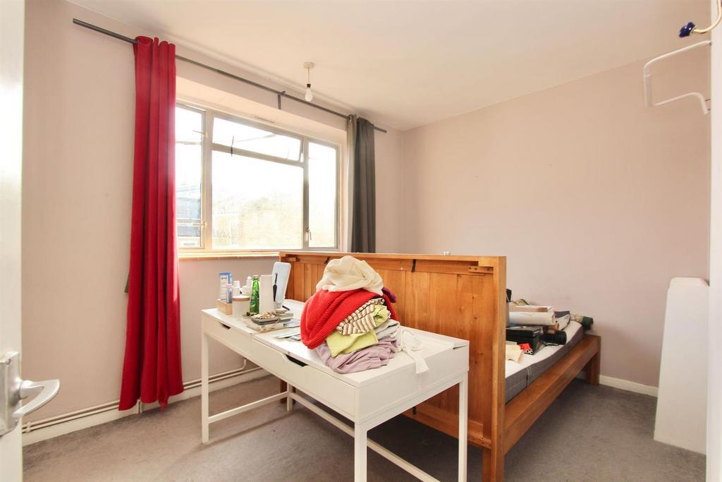Macauley House, N16