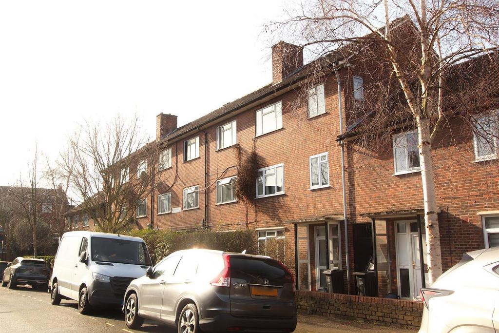 Macauley House, N16