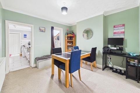 3 bedroom terraced house for sale, Kitchener Avenue, Linden, Gloucester