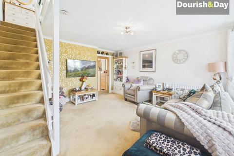 3 bedroom detached house for sale, Lawnsfield Walk, Stafford ST16