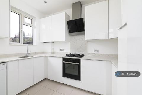 1 bedroom flat to rent, Colless Road, London, N15