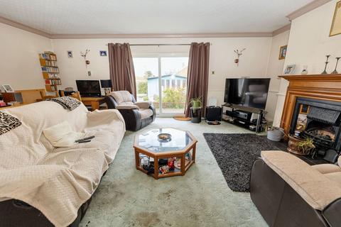 4 bedroom detached bungalow for sale, Hawthorn Road, Clacton-on-sea CO15