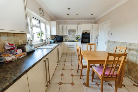 4 bedroom detached bungalow for sale, Hawthorn Road, Clacton-on-sea CO15