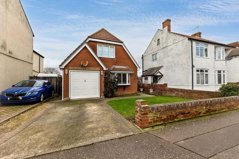 4 bedroom detached house for sale, Woodberry Way, Walton On The Naze CO14