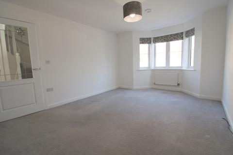 4 bedroom detached house to rent, Dartford End, Farnborough GU14