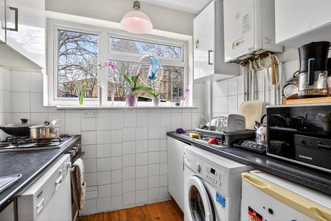 undefined, Runnymede, London, SW19