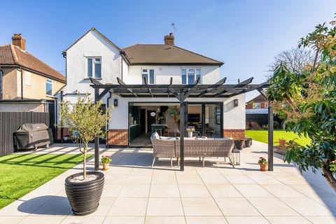 4 bedroom detached house for sale, Limes Close, Ashford, TW15