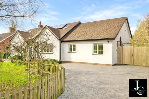 4 bedroom detached bungalow for sale, Bridgnorth Road, Telford TF3