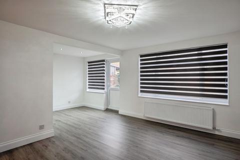 2 bedroom terraced house for sale, Wigeon Path, London, SE28