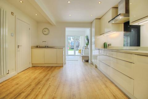 3 bedroom terraced house for sale, Pilgrims Way, Bristol, BS16