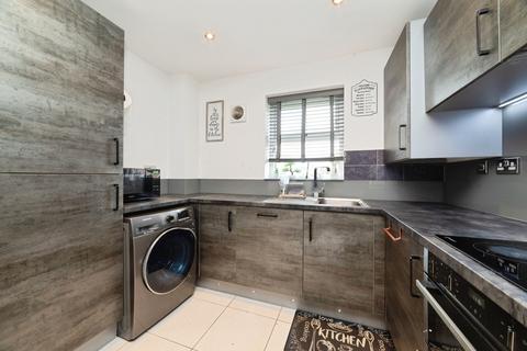 undefined, Kesteven Way, Hull, HU7