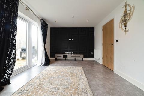 undefined, Kesteven Way, Hull, HU7