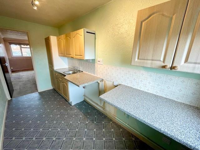 Kitchen 1.jpg
