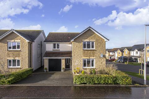 4 bedroom detached house for sale, 47 Russell Avenue, Kingseat, KY12 0YX