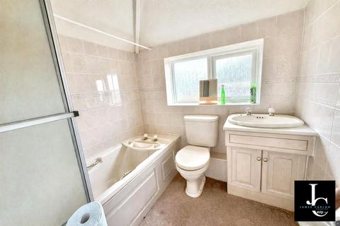 3 bedroom semi-detached house for sale, London Heights, Dudley DY1