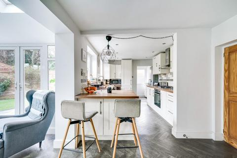 4 bedroom detached house for sale, Woburn Road, Heath And Reach, Leighton Buzzard