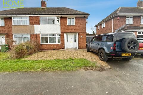 3 bedroom semi-detached house to rent, Brabazon Road, Oadby, Leicester