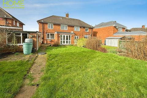 3 bedroom semi-detached house to rent, Brabazon Road, Oadby, Leicester