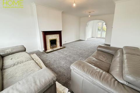 3 bedroom semi-detached house to rent, Brabazon Road, Oadby, Leicester
