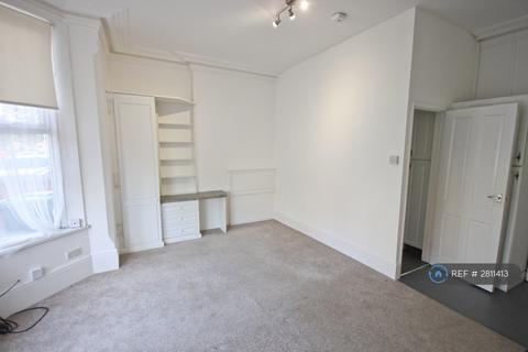 undefined, Queens Road, Beeston, Nottingham, NG9