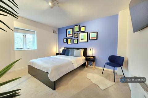 2 bedroom flat to rent, Abel House, London, SE18