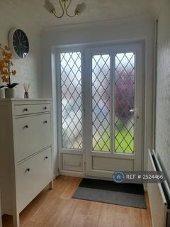 3 bedroom semi-detached house to rent, Linden Close, Warrington, WA1
