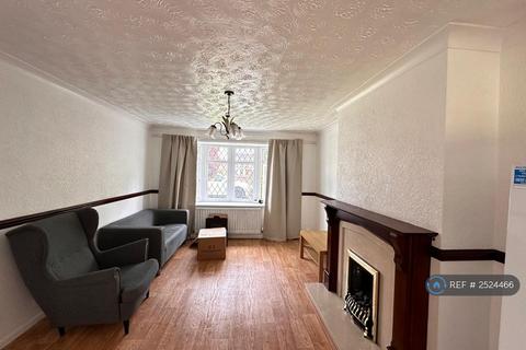 3 bedroom semi-detached house to rent, Linden Close, Warrington, WA1