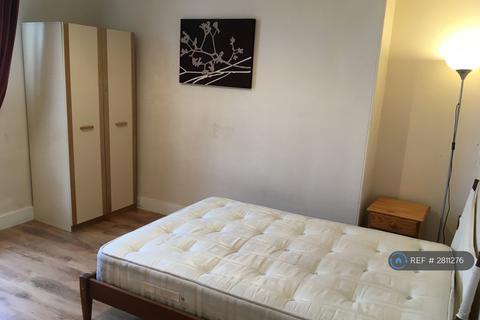 2 bedroom flat to rent, Bedford Road, Aberdeen, AB24