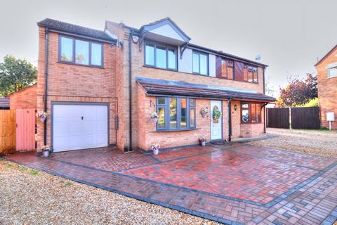4 bedroom semi-detached house for sale, Digby Close, Lincoln, LN6